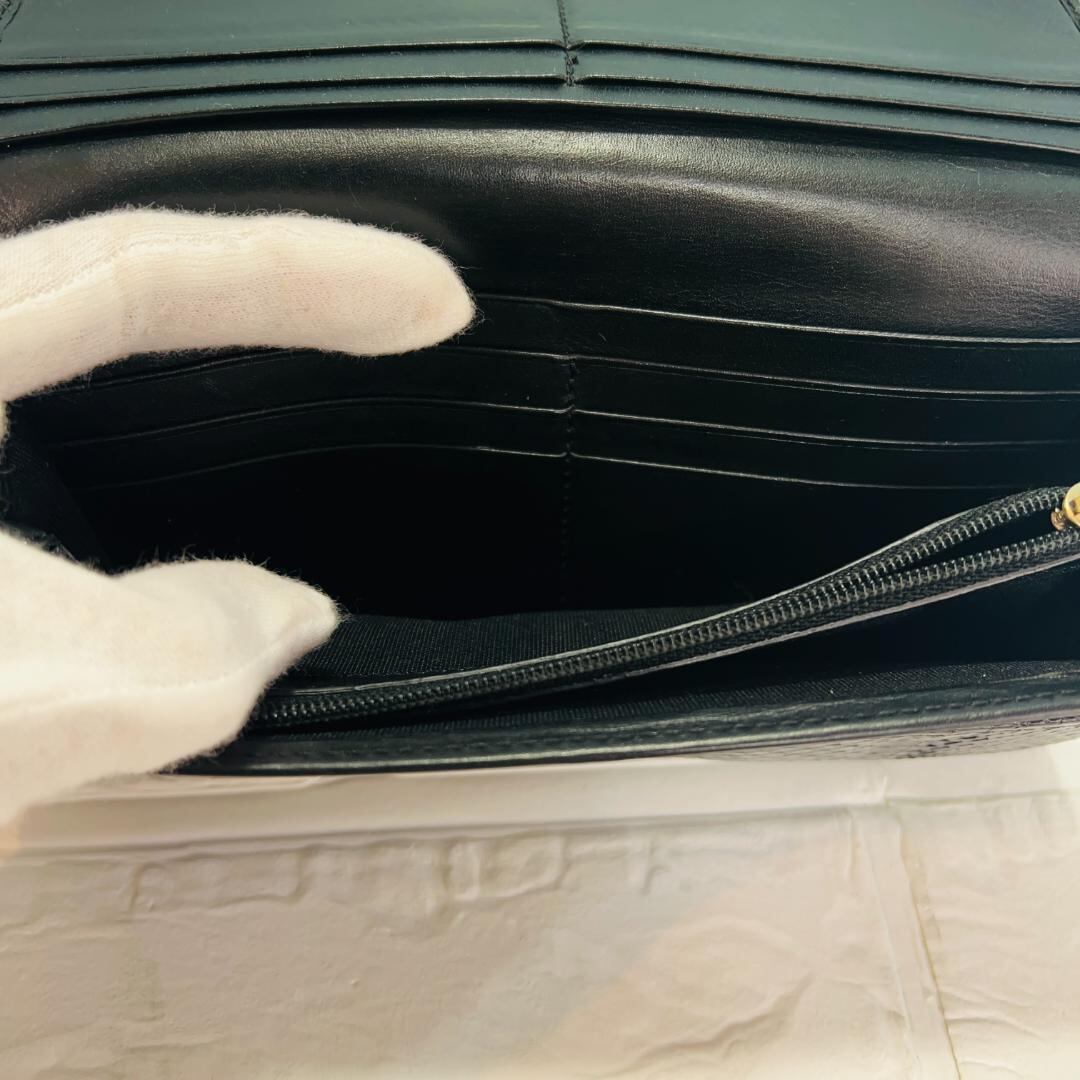 JIMMY CHOO パイソン革 かぶせ長財布 黒 ロゴゴールド金具 保存袋付き