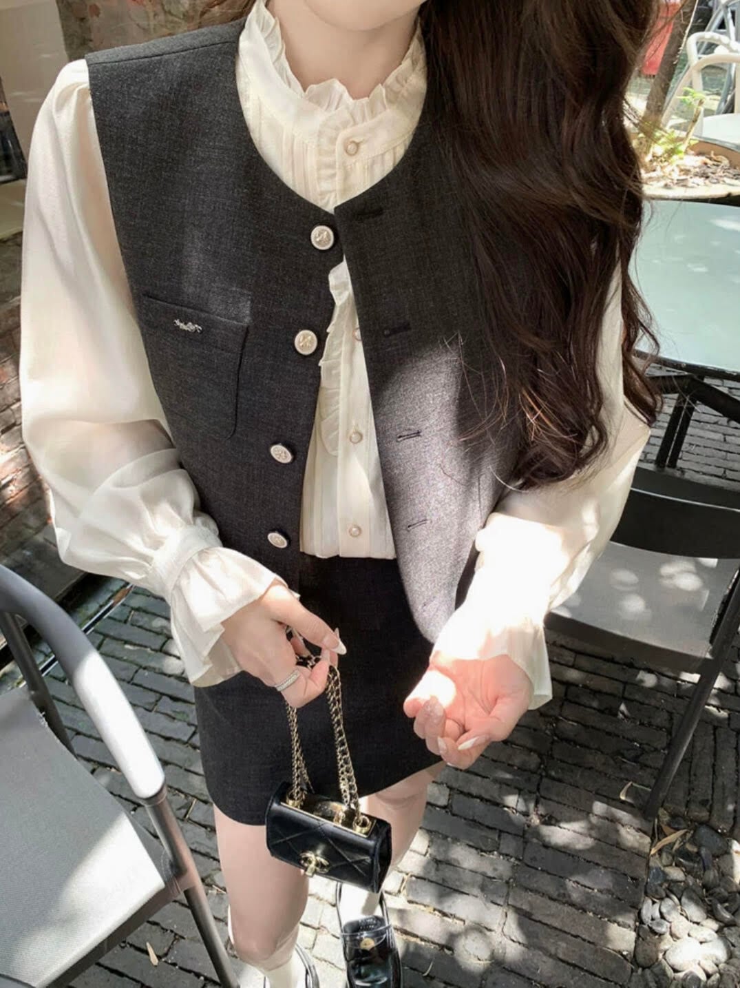 レディース スカート トップス ベスト セットアップ ミニ ノースリーブ Vネック 前開き ボタン かわいい 大人可愛い きれいめ シンプル カジュアル おしゃれ かっこいい こなれ感 個性的 主役級 存在感 デート お出かけ 女子会 休日 ショッピング カフェ【UD0006】 セットアップ ベスト ノースリーブ ラウンドネック 前開き シャツ 長袖