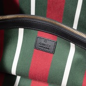 GUCCI GGエンブレム ラージ トートバッグ ブラック