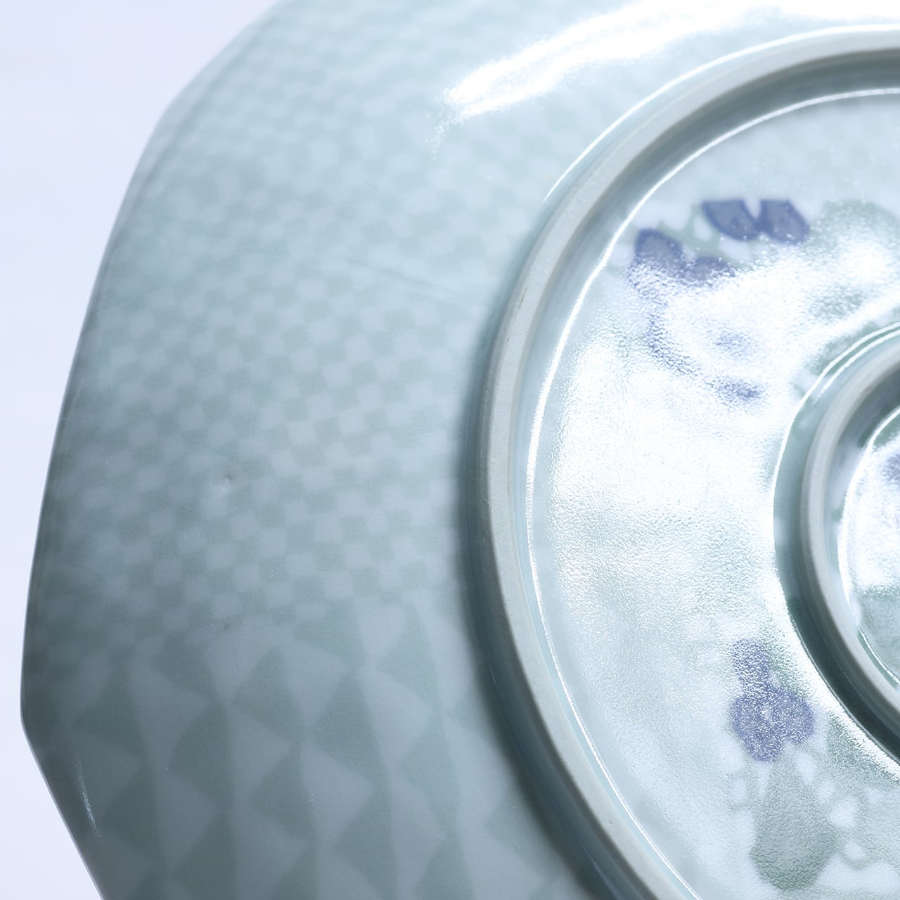 彩磁練上 地紋ぶどう 八角大皿30cm 草場奈美子 作 艸窯（有田焼） | に