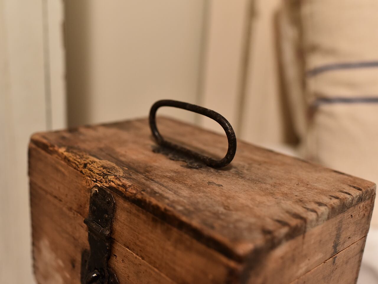 素朴な味わいが素敵な可愛い薬箱 フレンチアンティーク