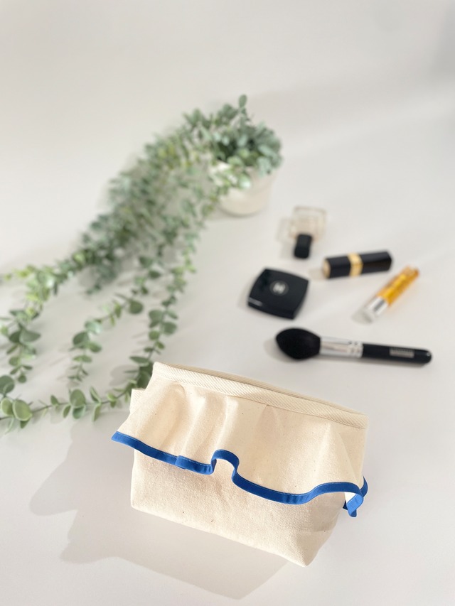 【 frill frill❤︎フリルポーチ　ペンケース　コスメポーチ　化粧ポーチ】/6P0123