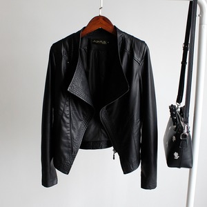 【送料無料】 レザージャケット アウター ジャケット l PU 大人 かっこいい クール 無地 春 秋 冬 10代 20代 30代 レディース お出かけ 旅行 高原 M L XL ブラック ベージュ ワインレッド
