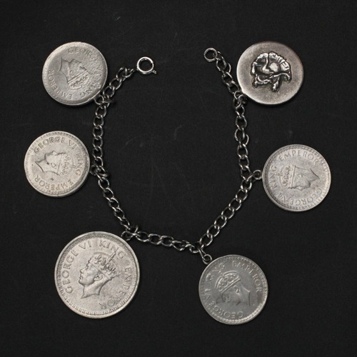 Vintage coin charm bracelet [STERLING CHAIN] [1944s Coins]