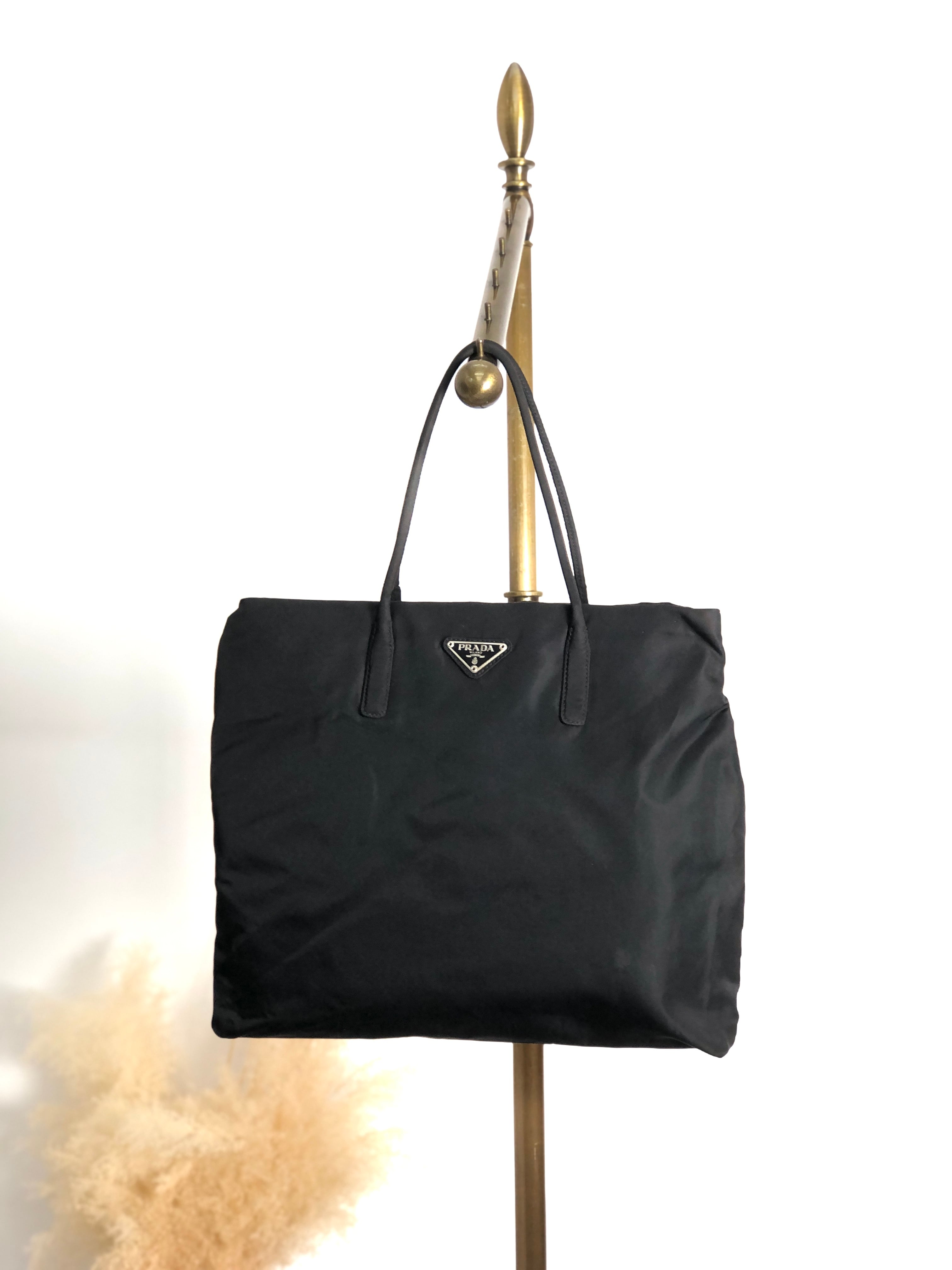 PRADA プラダ ハンドバッグ ブラック トライアングルロゴ ナイロン