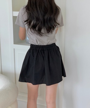 bloom mini skirt (white / black)