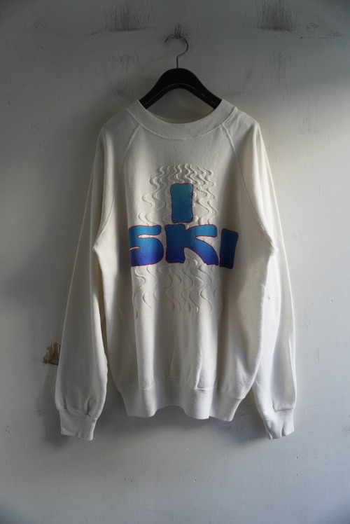 A  1980s Vintage "SKI" Sweat Shirt