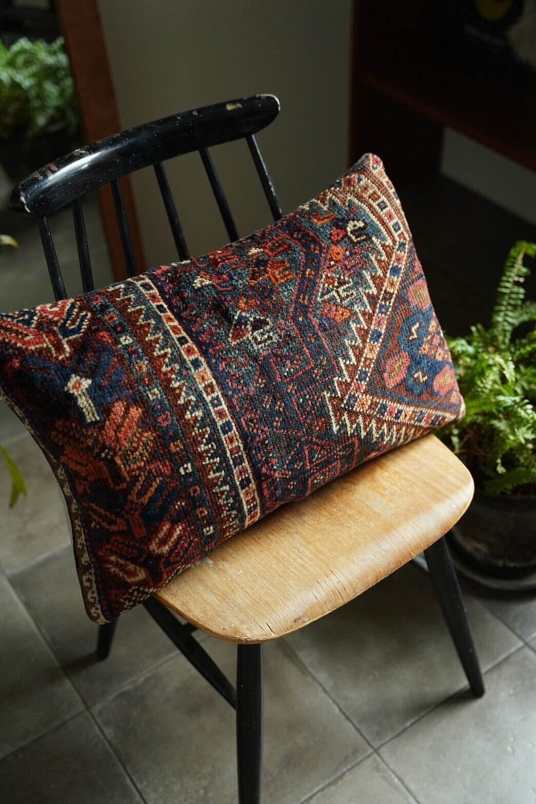 1339-07 Semi Antique Khamse cushion cover