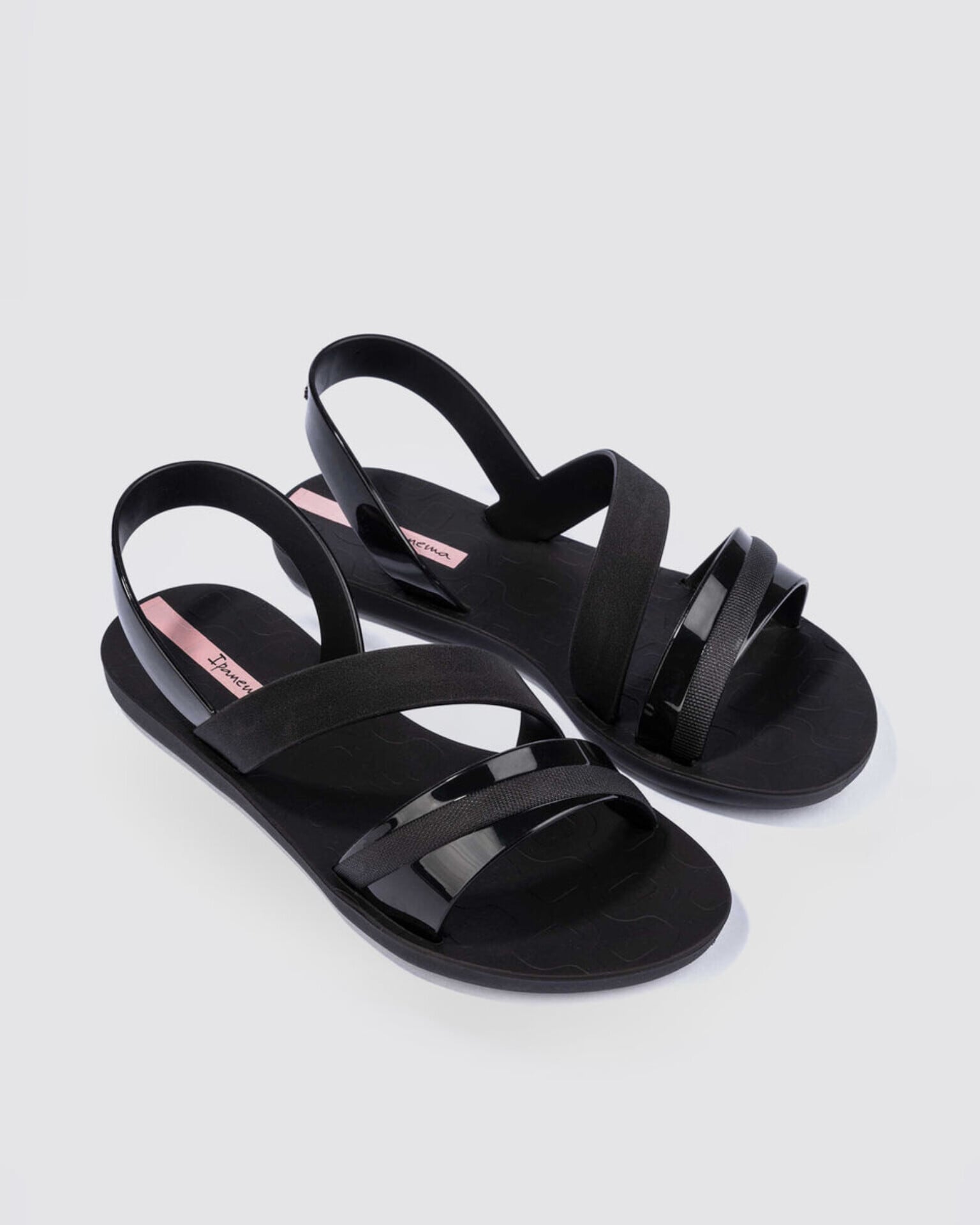【IPANEMA】VIBRANT SANDAL / BLACK × BLACK × PINK