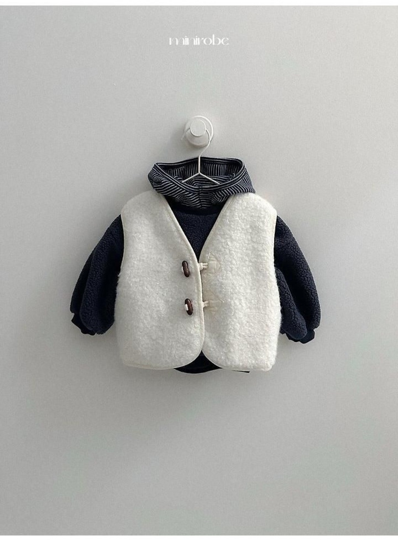 〖取寄〗韓国子供服 / 26winter / minirobe / ボアフードトレーナー / キッズ *S~XL*