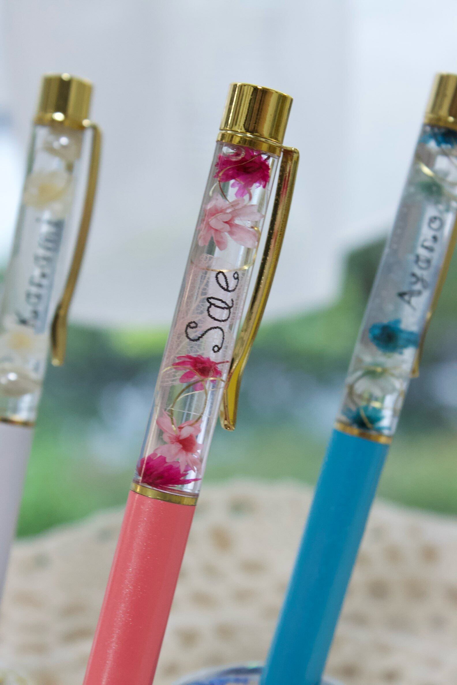 お名前入り！】ハーバリウムボールペン （替え芯付き） ブルー ピンク