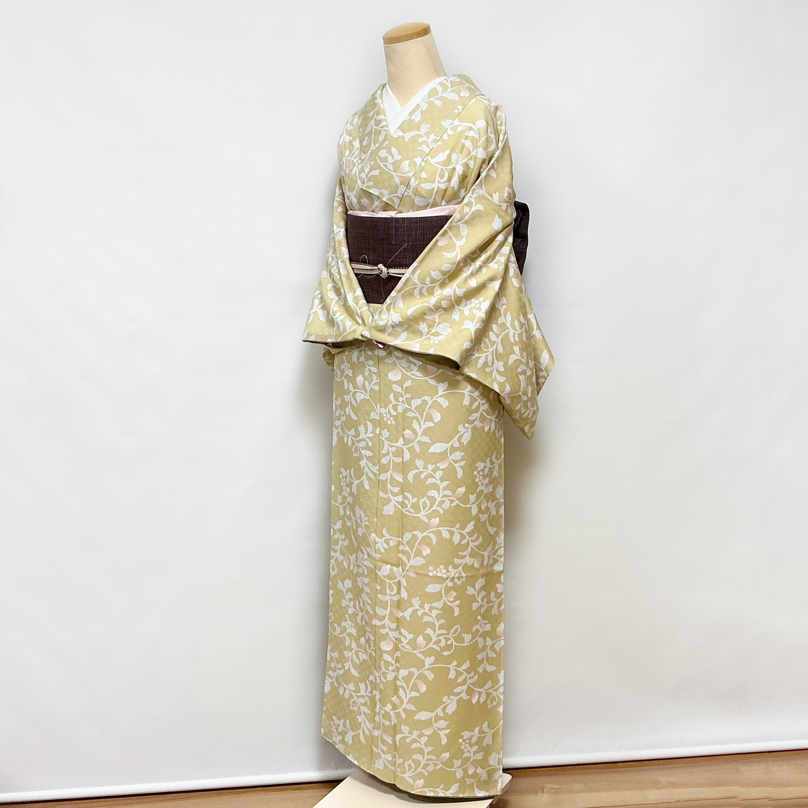 J443☆送料込み❣️ 綿絣 着物や羽織など 4枚 まとめ売り❣️ くれはとり