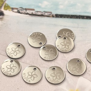 【10個】ステンレス製ミラーラウンドアロハプルメリアチャーム/ハワイアン/ALOHA