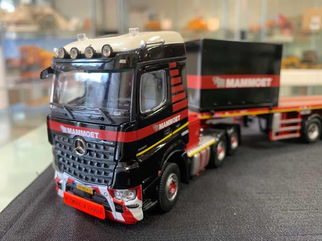 IMC 1/50 Mercedes Benz Actros Bigsapce たそ 8x4 Scheuerle IMC 1/50 Mercedes Benz Actros Bigsapce たそ 8x4 Scheuerle