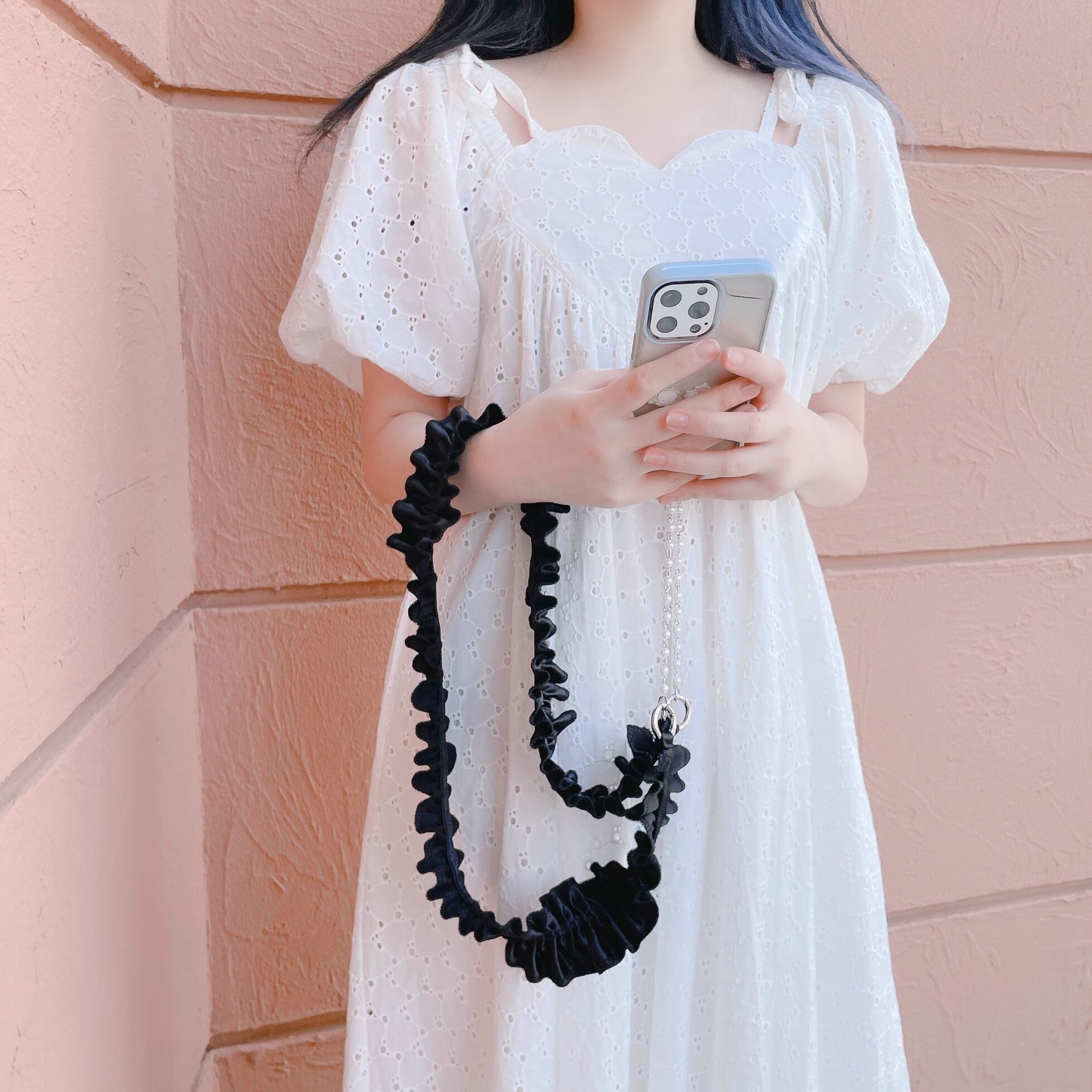 新品未使用 lillilly スマホフリルショルダー iguacusupermercado.com.br