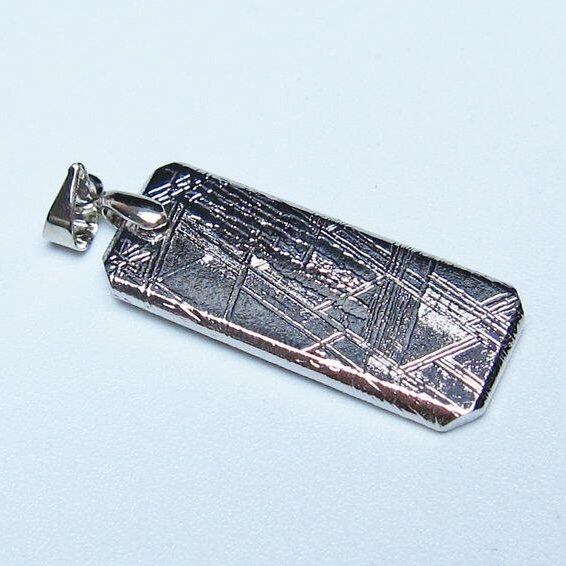 ギベオン ペンダント 隕石 メテオライト 一点物 おまかせ便 112-13452