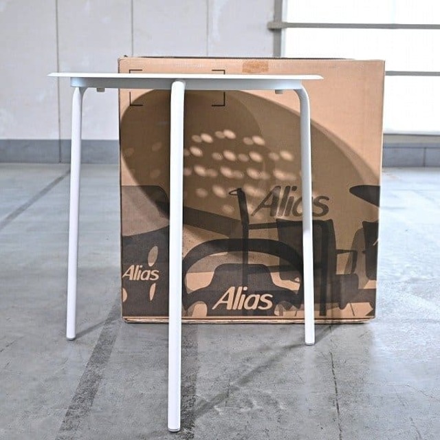 新品 未使用 Cassina ixc 取扱い Alias社「OPEN TABLE 065/オープンテーブル」B カフェテーブル アリアス カッシーナ・イクスシー 【 中古家具/中古インテリア/USED家具ユーズド家具/リサイクル】