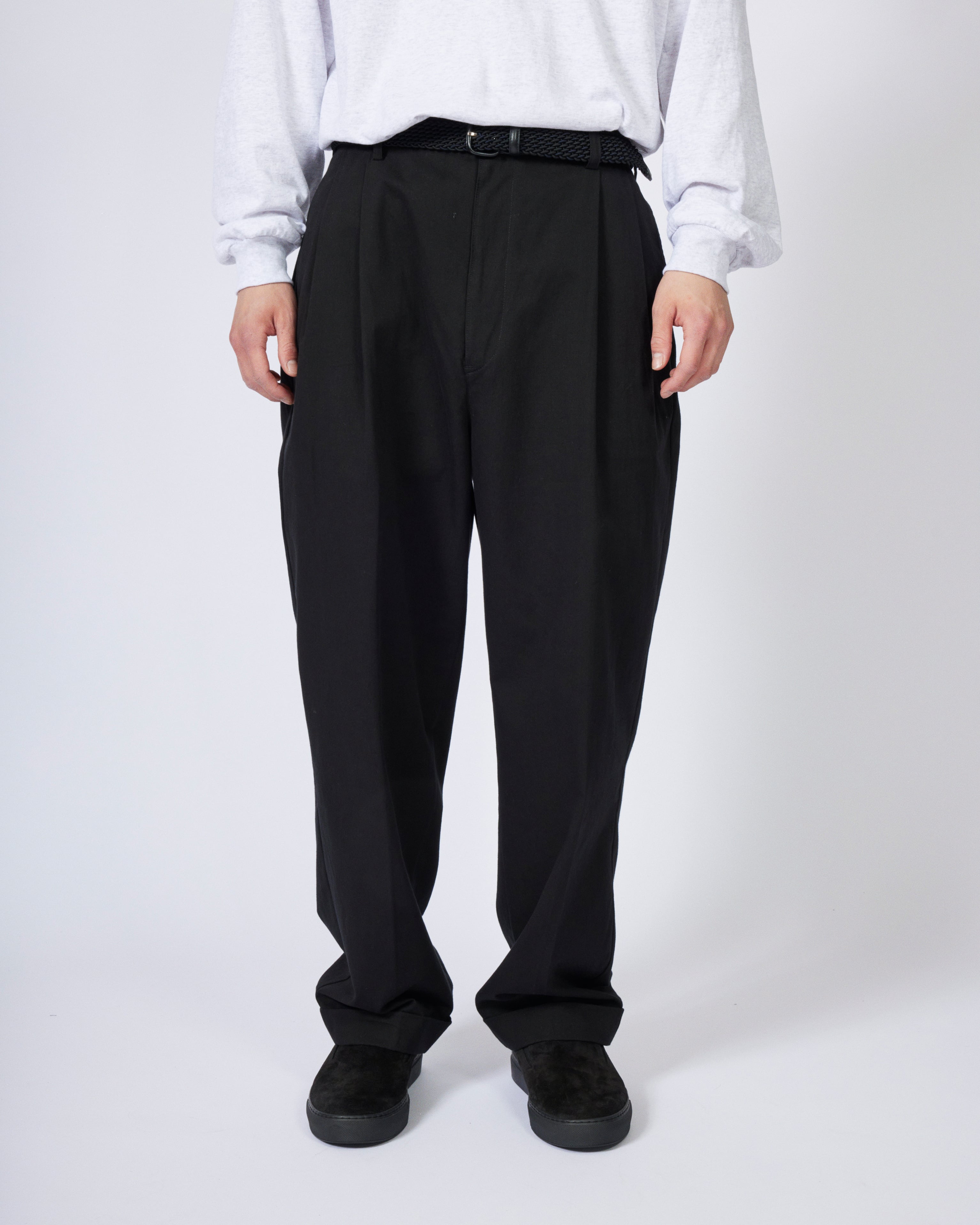 サイズ1 BLACK TROUSERS CHINO WIDE 2TUCK UNIVERSAL WIDE CHINO PRODUCTS.(ユニバーサルプロダクツ)2TUCK パンツ
