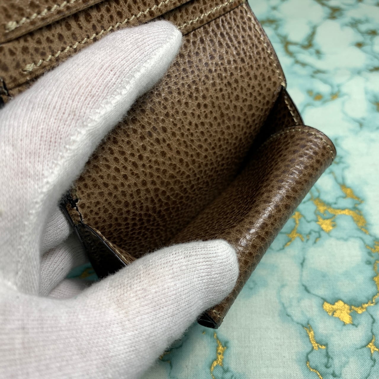エレファントレザー 小さめ2つ折り財布 (裏革に手が触れない高級仕様