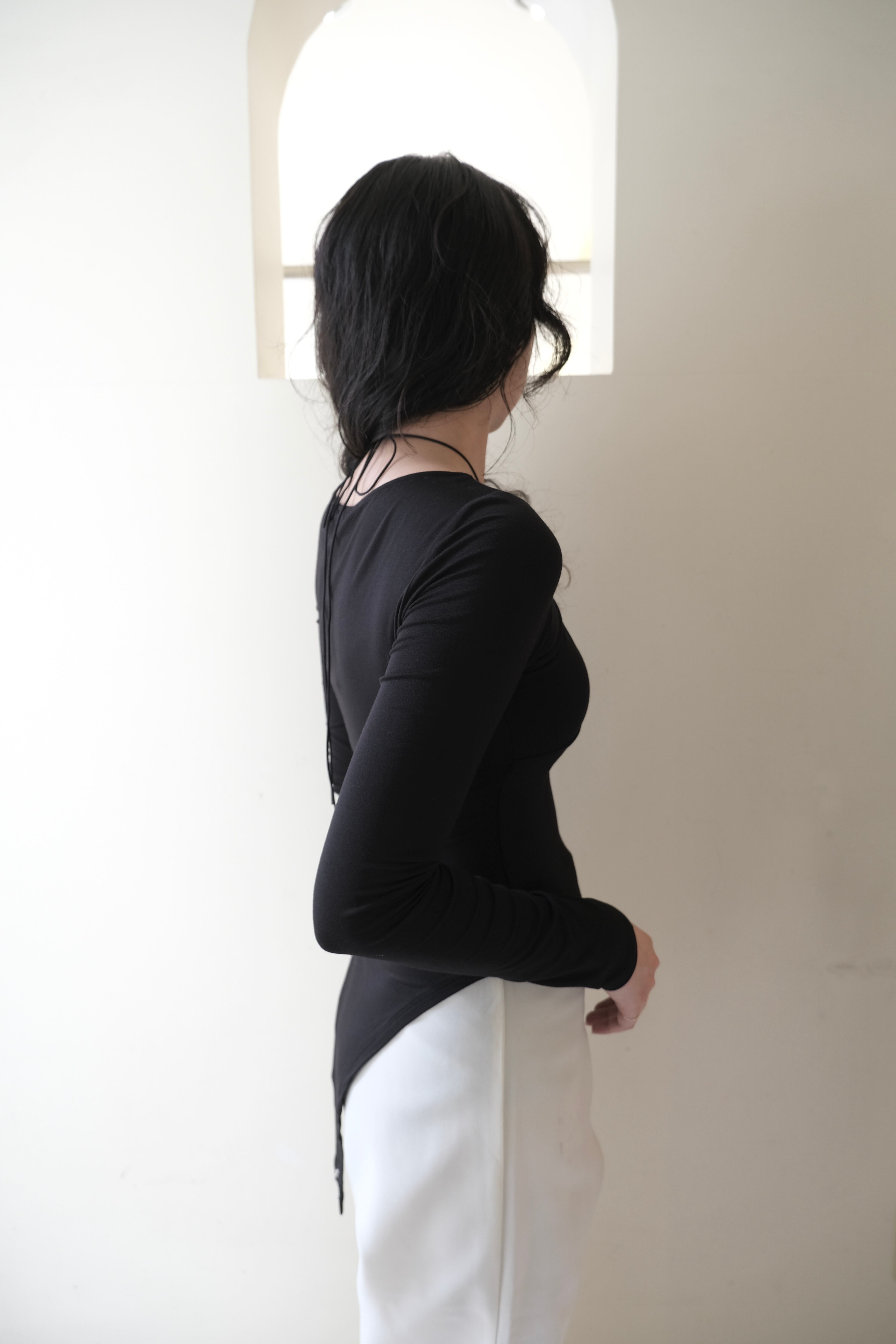 determ;】Collagen Strappy Bodysuit | theour