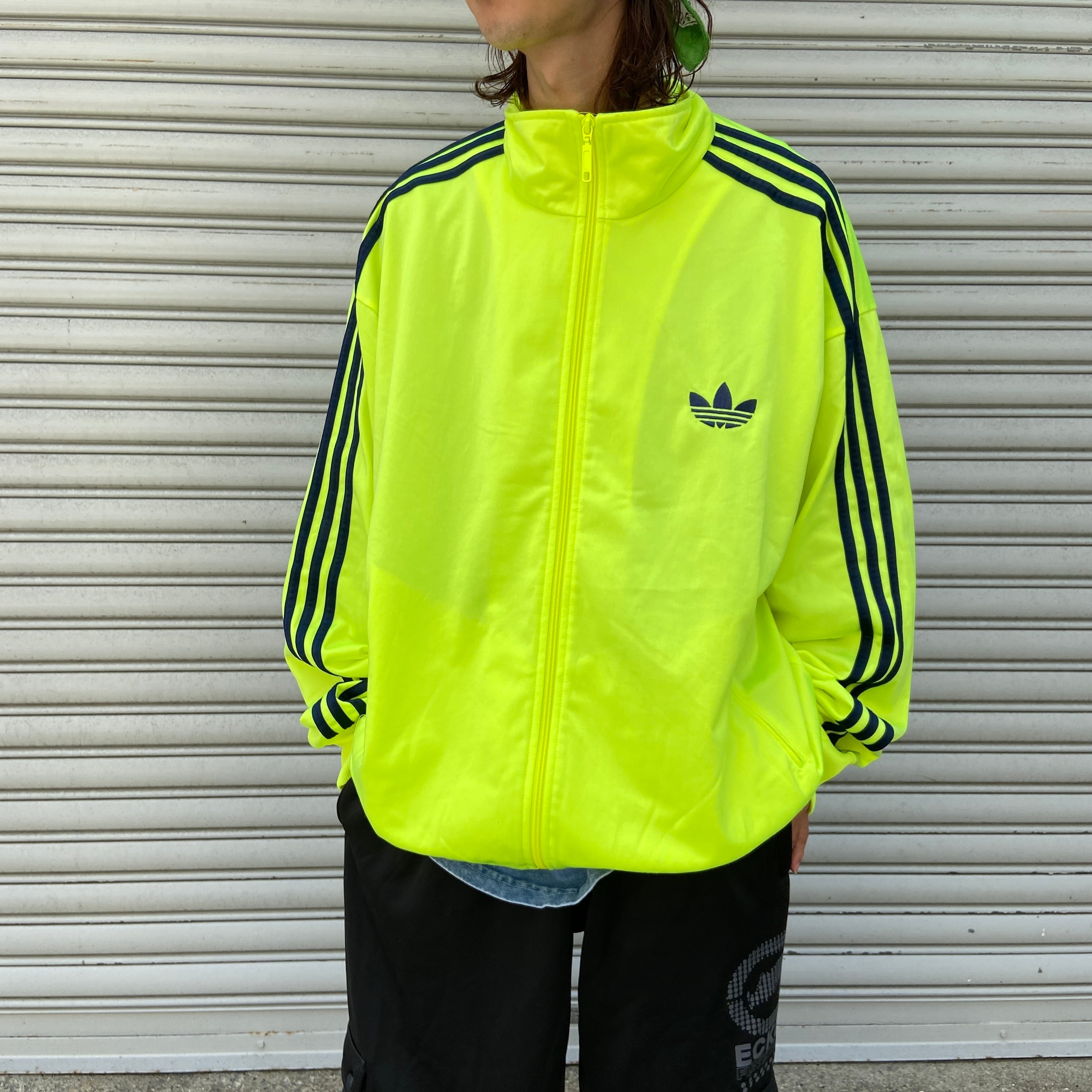 adidas蛍光色ジャージ