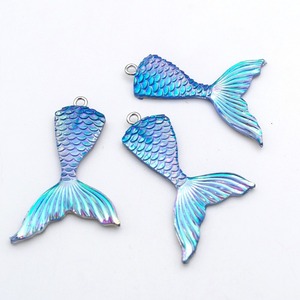 【C544】魚の尻尾チャーム 2個