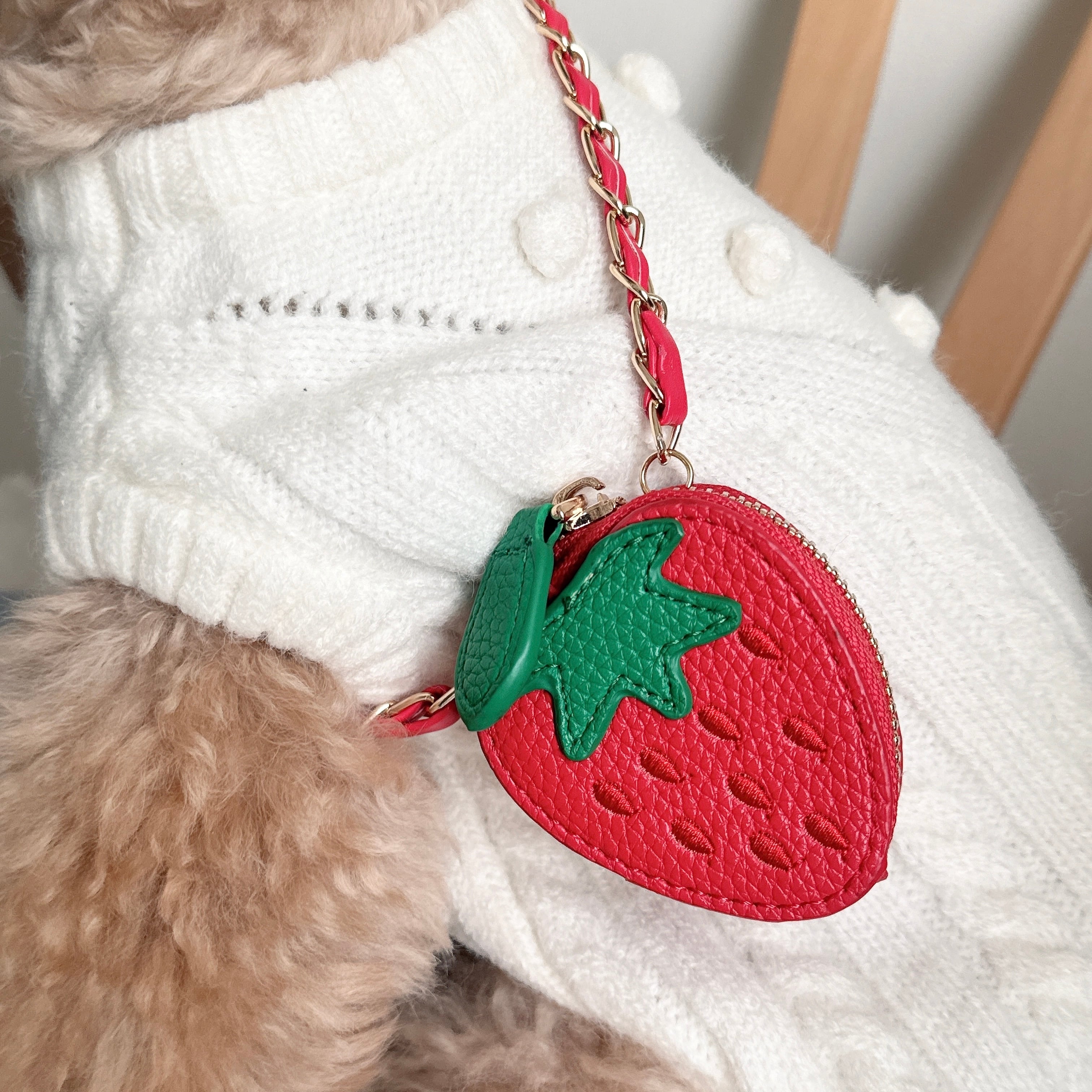 いちご斜め掛けバック