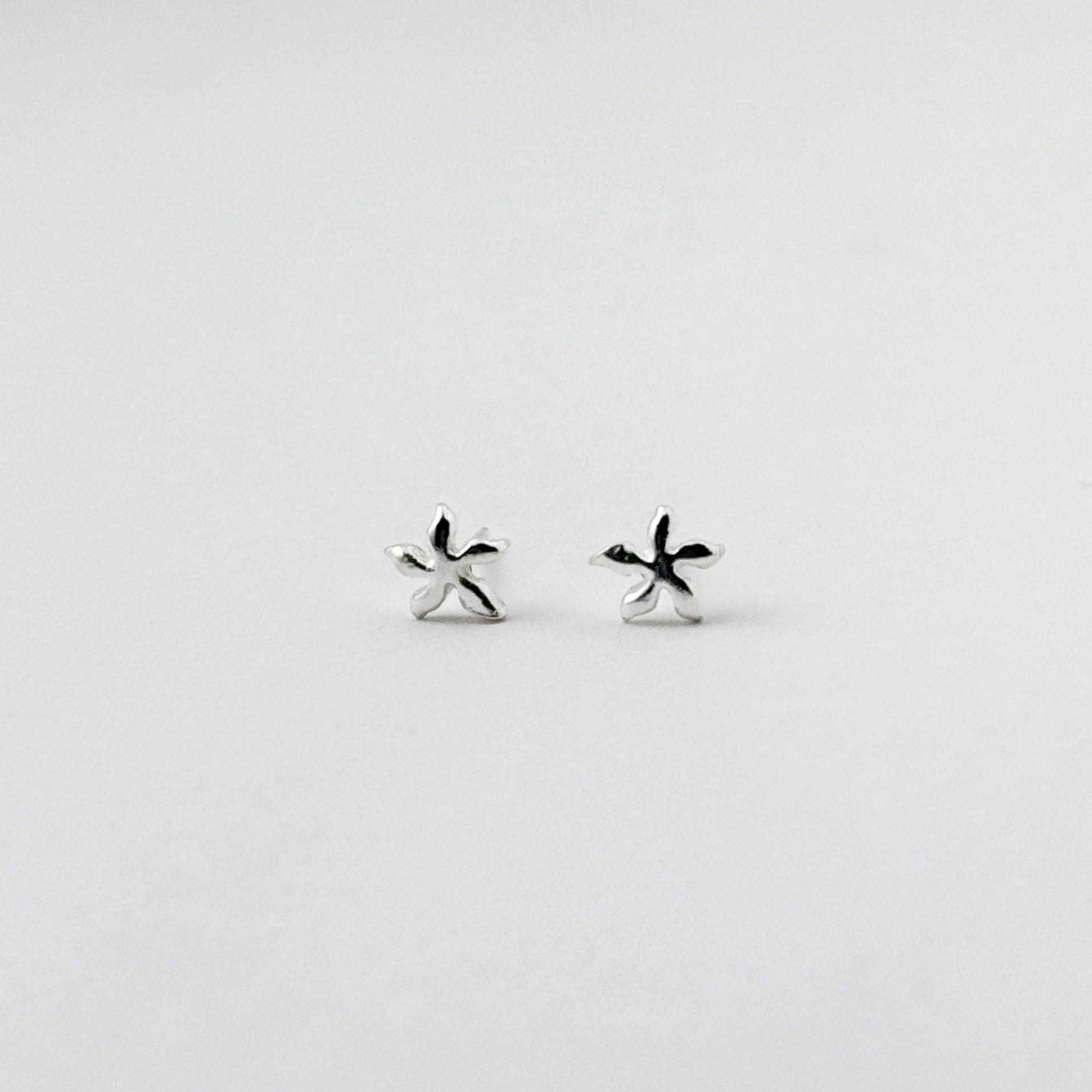 プチ プルメリア ピアス