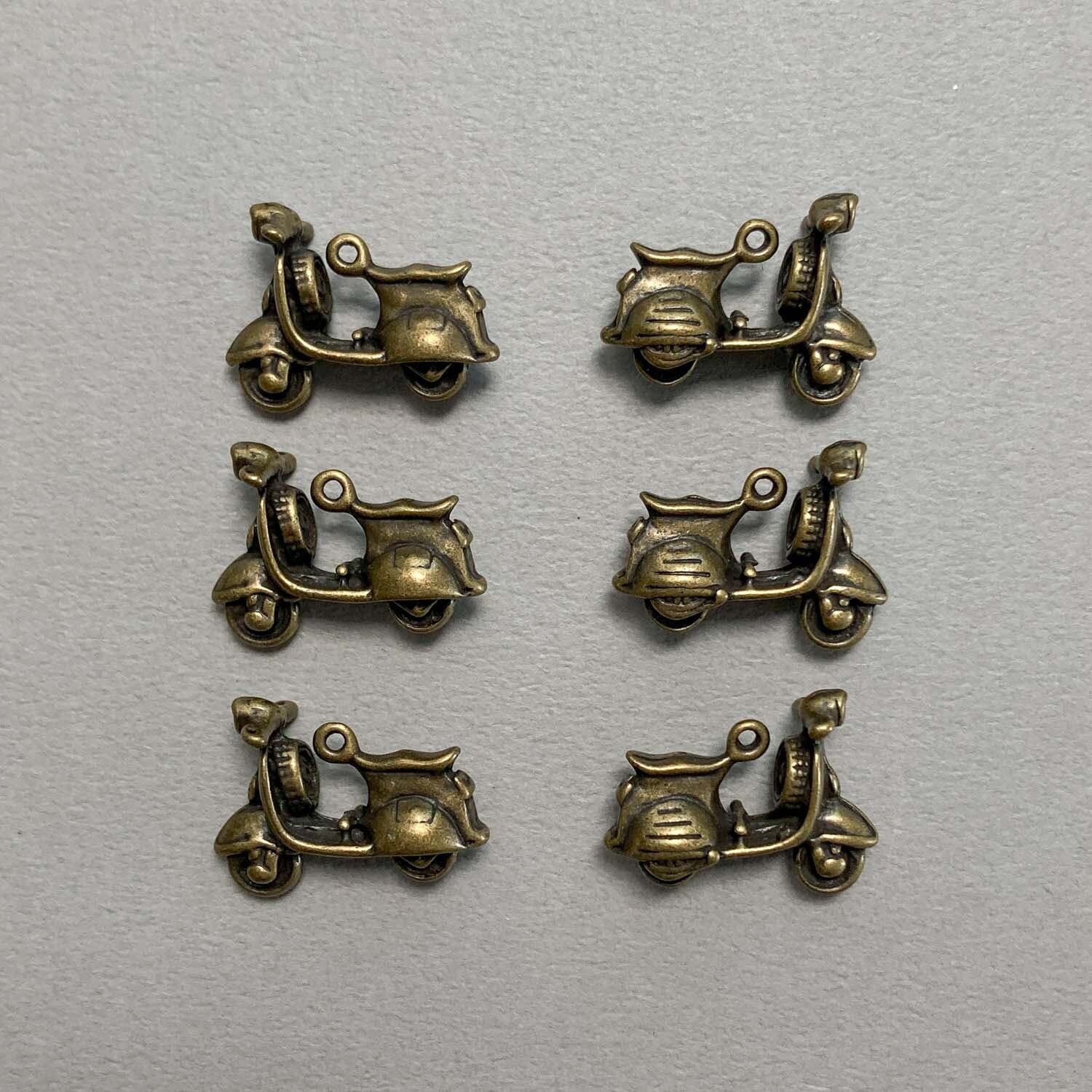 アンティーク風 スクーターチャーム M（27mm） | Dua-アクセサリー