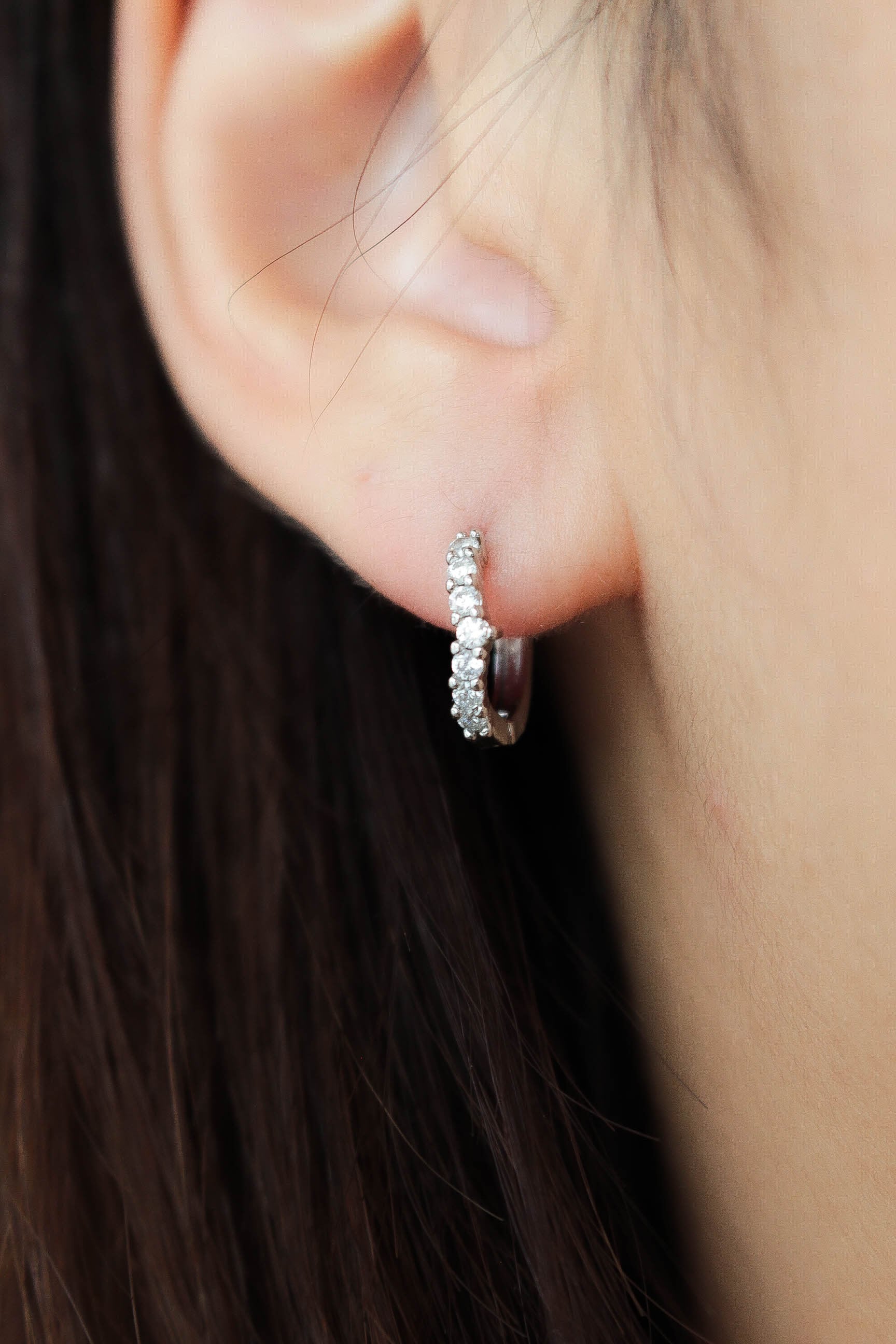 V Shape Zirconia Pierce | ebine(エビネ)|金属アレルギー対応アクセサリー
