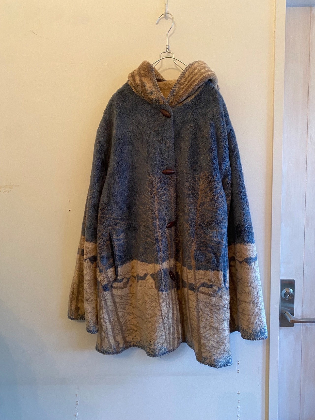 Reversible fleece jacket