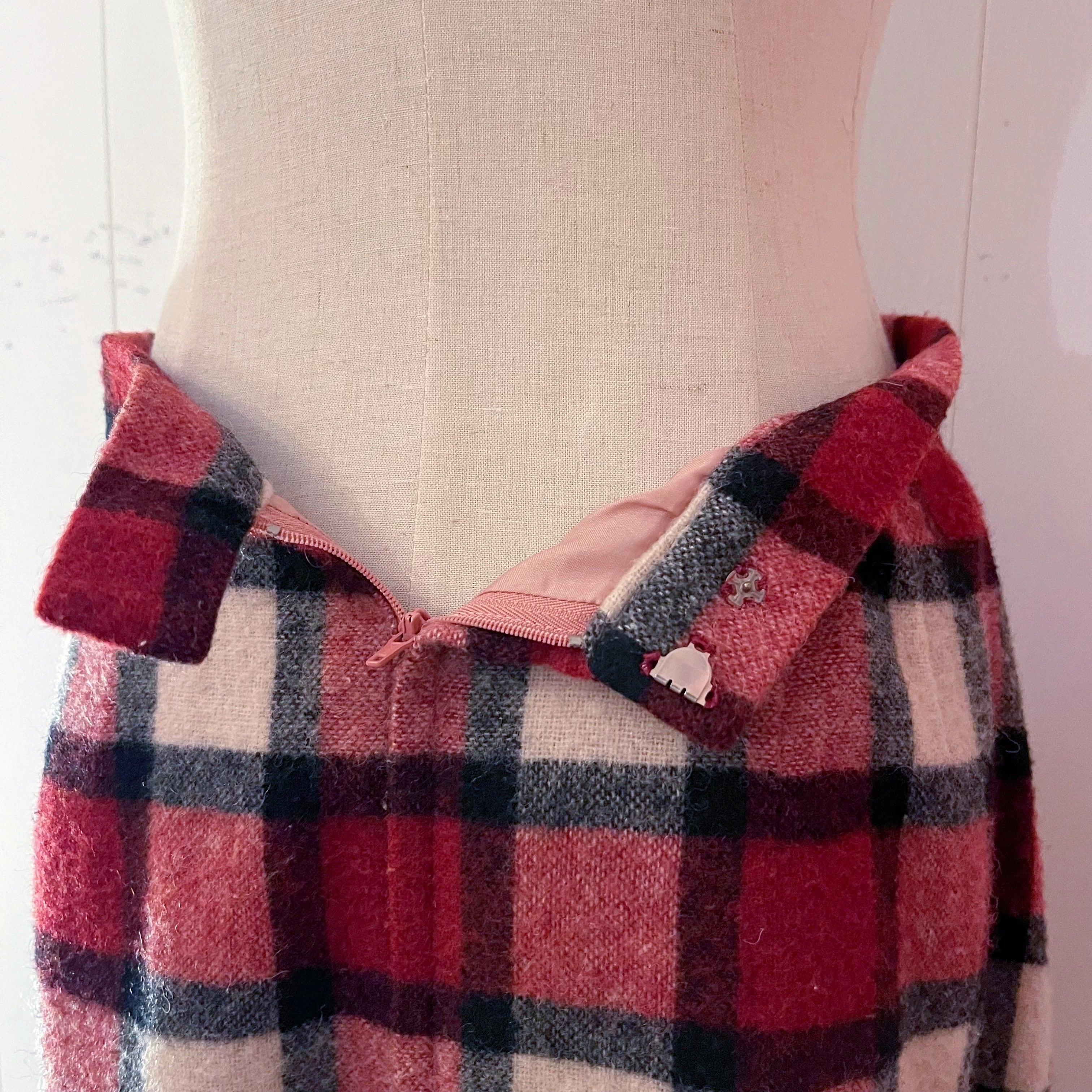 red block check wool long skirt