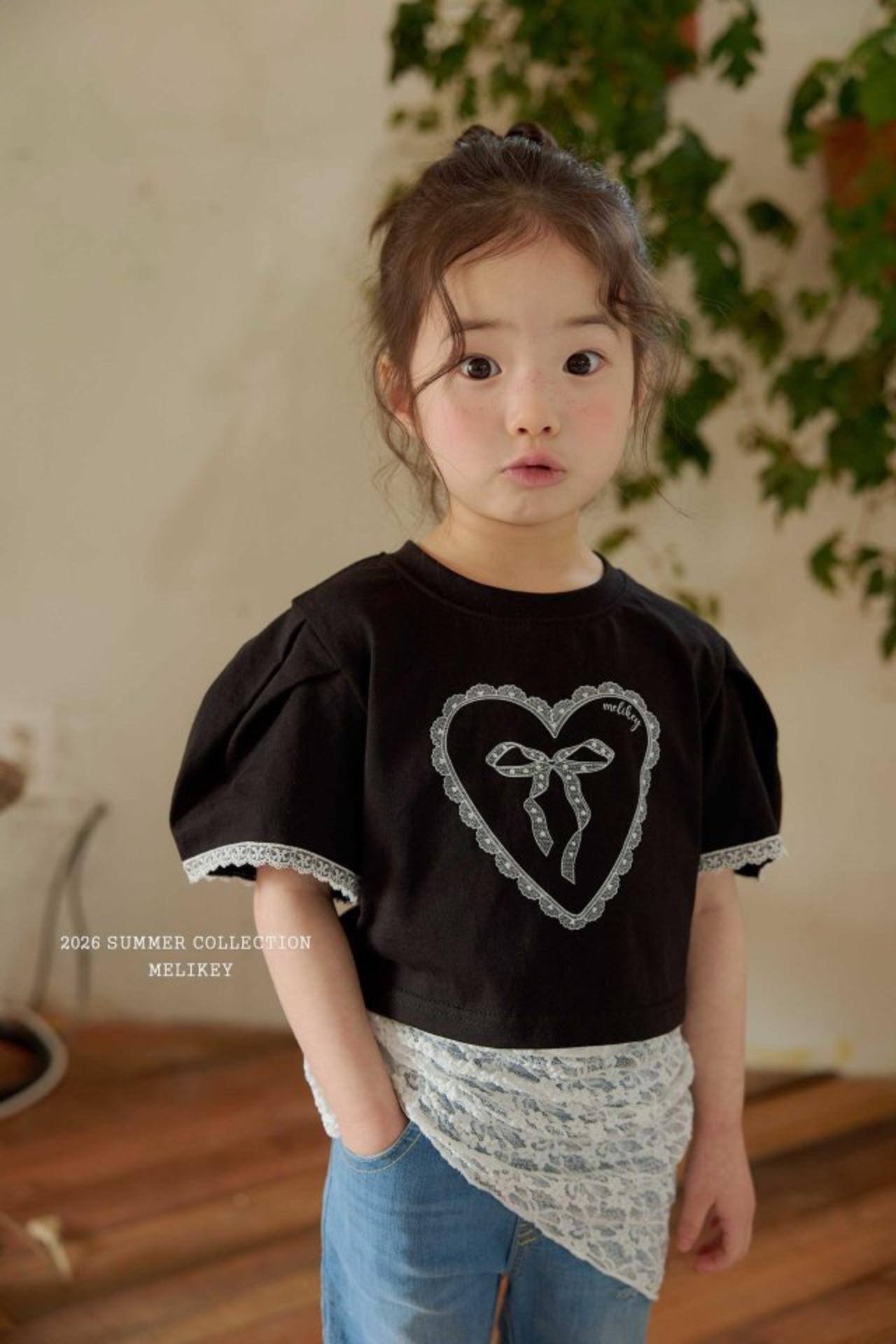 [MELIKEY] Heart ribbon tee / [미라이키] 하트리본티