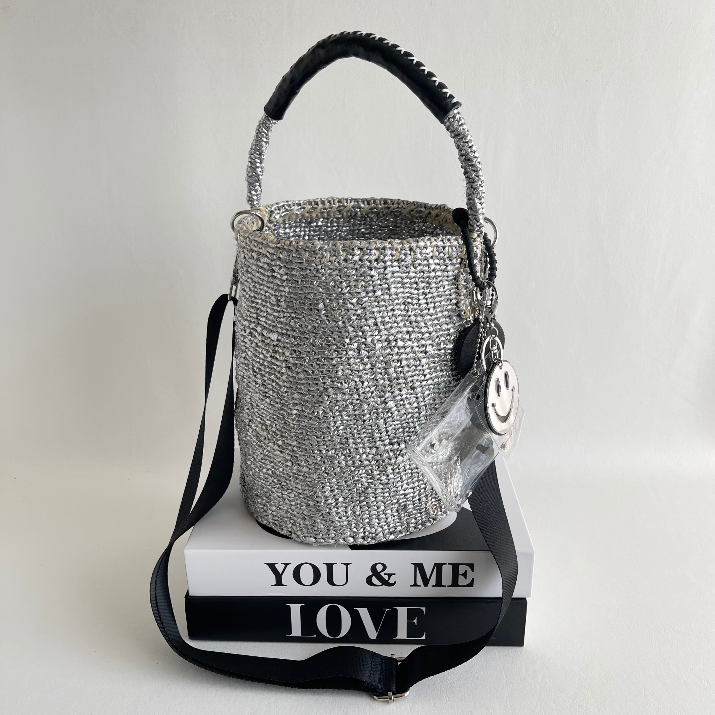 追加販売】OVAL Shoulder Strap Kago-Bag / Smile charm / BLACK