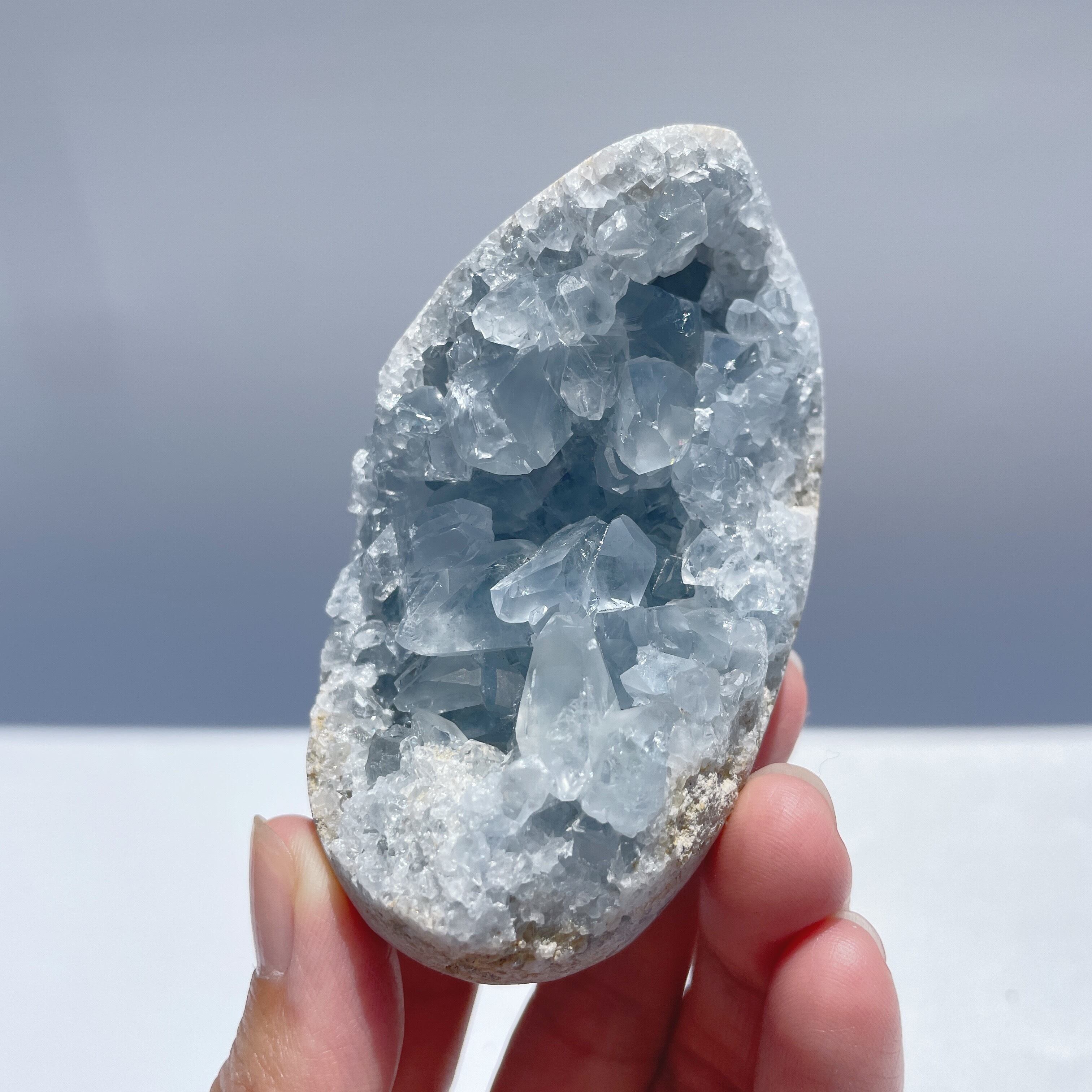 セレスタイト 卵型31◇ Celestite ◇天然石・鉱物・パワーストーン