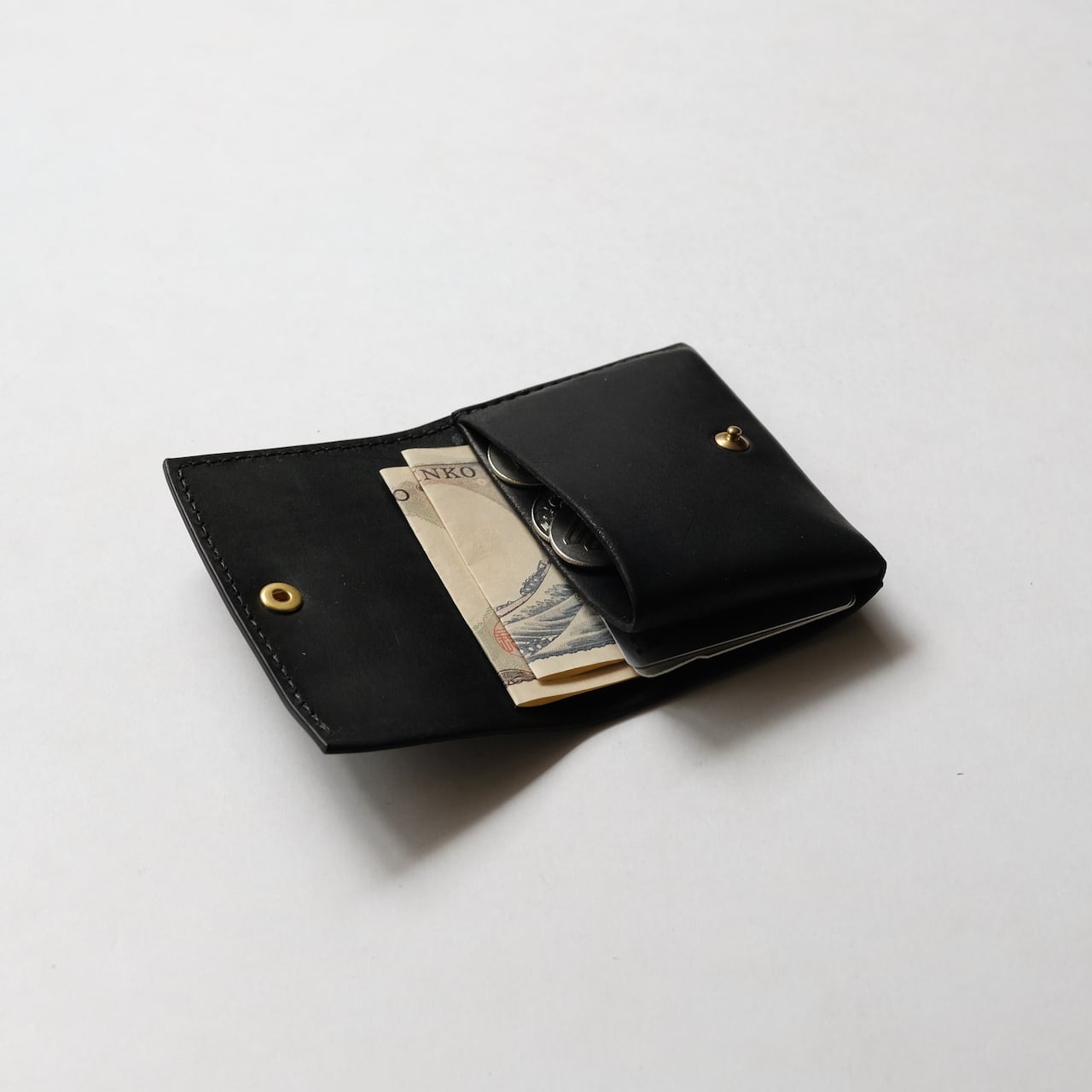 coinwallet - bk - GUIDI / cavallo culatta pull up | chamoto