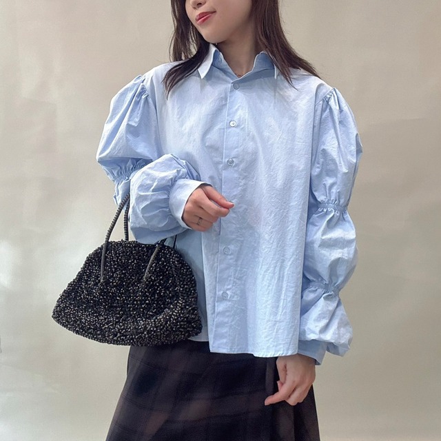 袖ギャザーブラウス