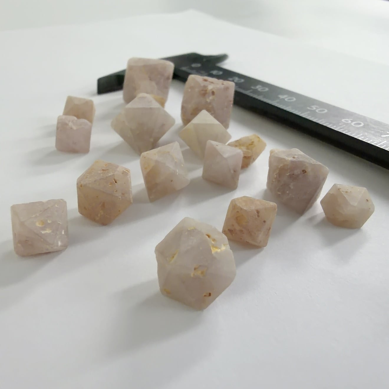 E35307】 ベータクォーツ 高温水晶 β-Quartz 水晶 クォーツ クリスタル