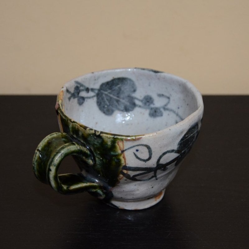 美濃焼 織部ぶどう絵マグカップ コーヒーカップ 早蕨窯 佐藤和次