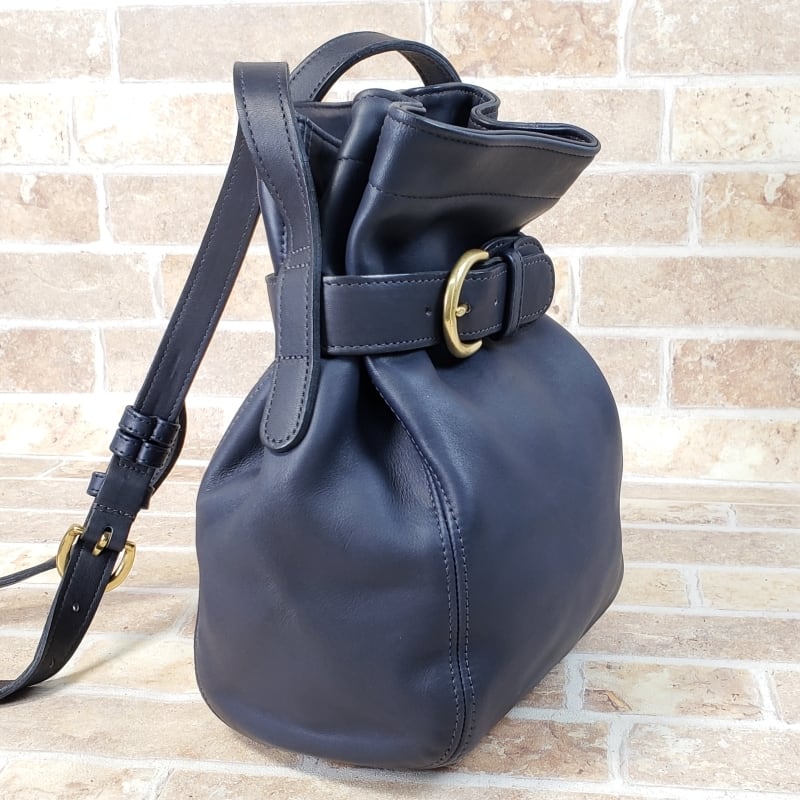 オールドコーチ ☆ ベルトデザイン レザーショルダーバッグ 巾着 オールドコーチ ☆ ベルトデザイン レザーショルダーバッグ 巾着