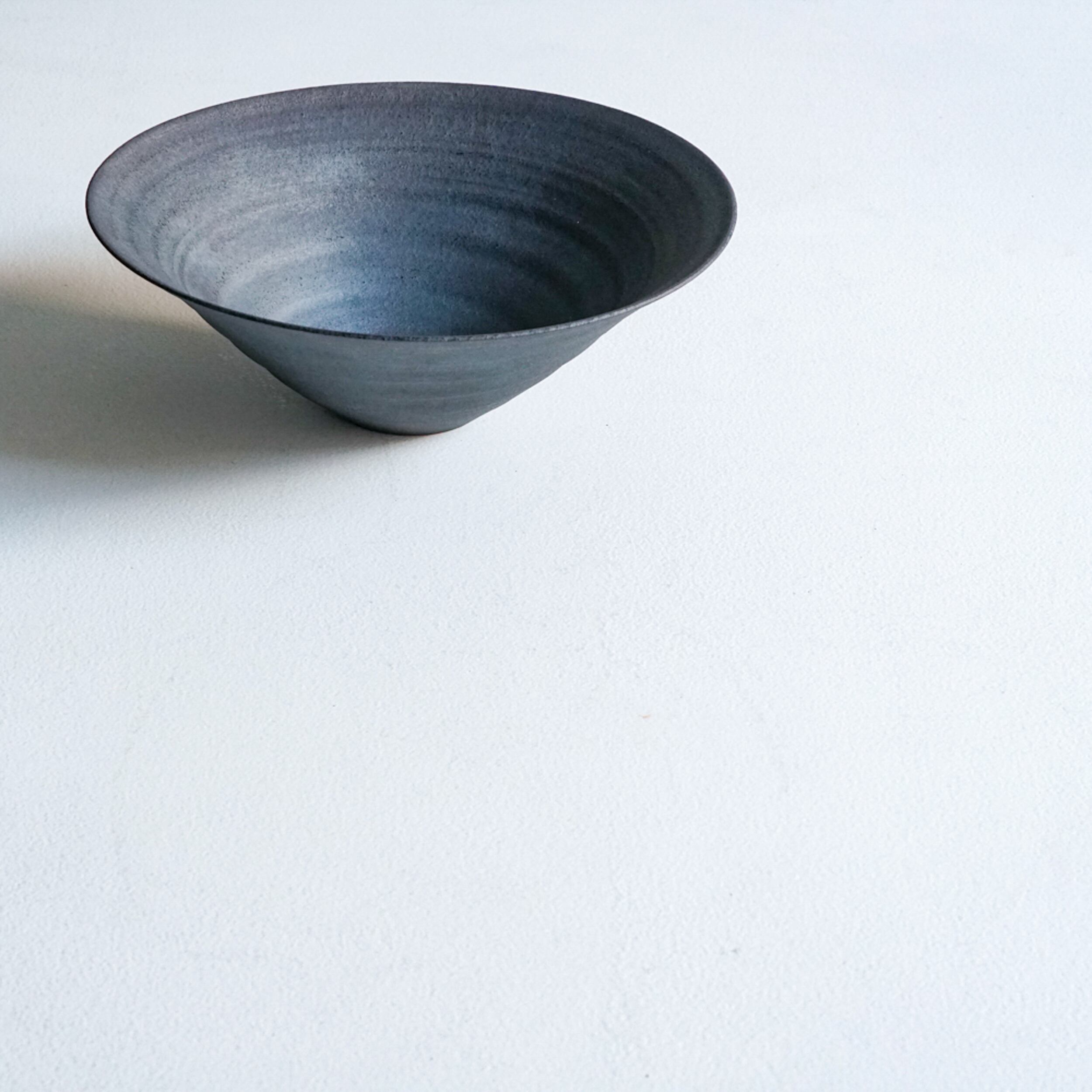 二階堂明弘 13 錆器 三角鉢 | FUURO