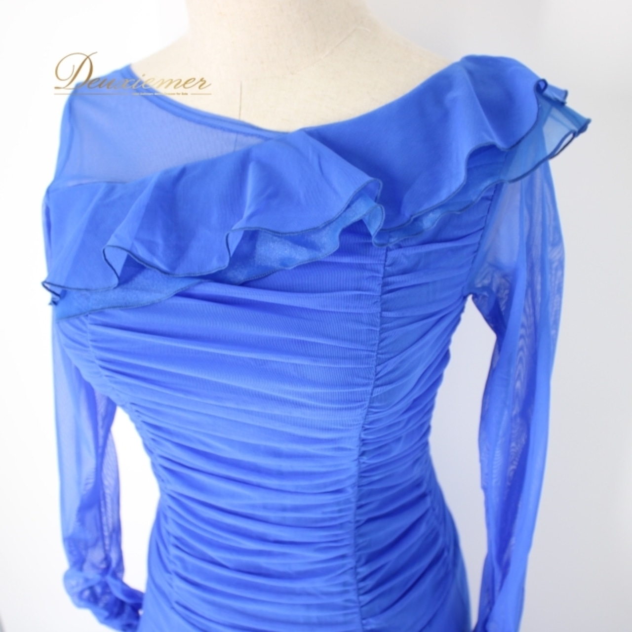 社交ダンス 衣装 スタンダード ドレス ワンピース パーティドレス 青 ブルー系 無地 レース フリル シンプル 長袖 上品 アシメ アシンメトリー スタイル 美しい ラグジュアリー おしゃれ エレガント 贅沢 おすすめ きれい 高品質 レディス ドレスアップ フェミニン レース使い シンプルデザイン ショップ 自宅用 イベント コスチューム バレエ ダンス用 お呼ばれ パーティー 体型カバー 伸縮性 かわいい