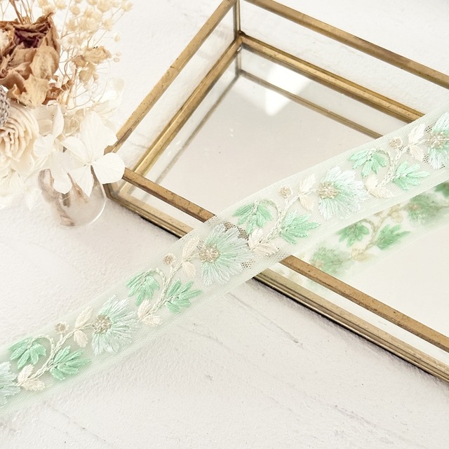 オアシス  [エメラルド]インド刺繍リボン 3548