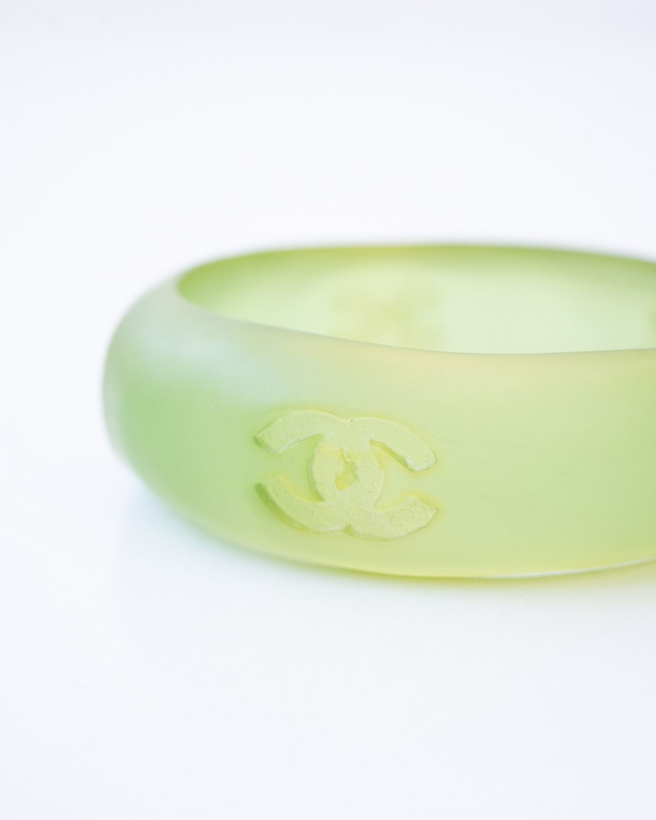 〈CHANEL〉CC mark Bangle