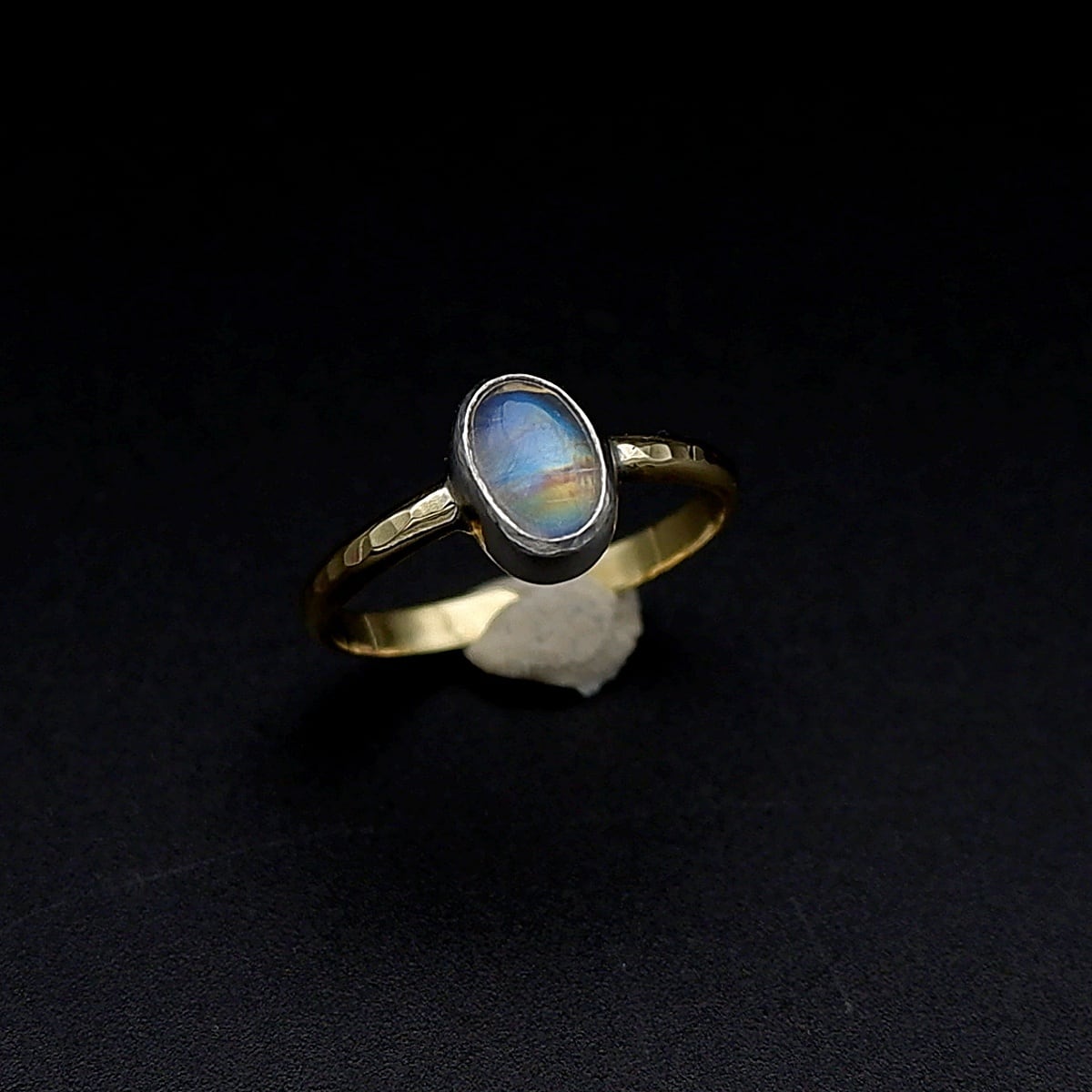 レインボームーンストーンのリング 11.5号 ～真鍮と銀の指輪～ 天然石