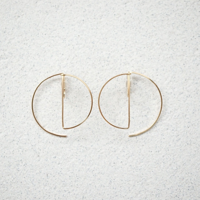 Circle shape ear clips