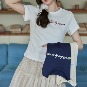 short sleeved straight shoulder t shirt with simple text print