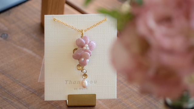 “ pink ajisai necklace ”}