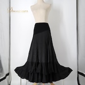 社交ダンス 衣装 スカート ブラック系 チャコット Chacott レッスン 練習 レッスンウェア 練習着 黒 無地 サテン生地 フリル かわいい 華やか おしゃれ 上品 大人っぽい 軽やか ふんわり フレア スタイリッシュ 大人 レディース ダンス用 柔らかい おしゃれなデザイン お洒落 衣装用