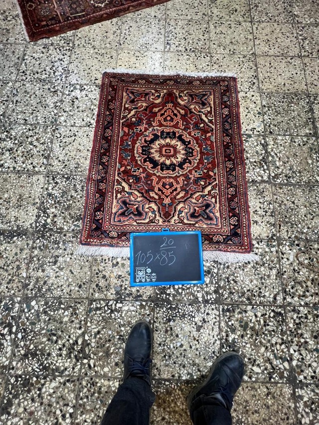 絨毯クエスト74【No.20】Tribal rug トライバルラグ　※現在、こちらの商品はイランに置いてあります。ご希望の方は先ずは在庫のご確認をお願いします。